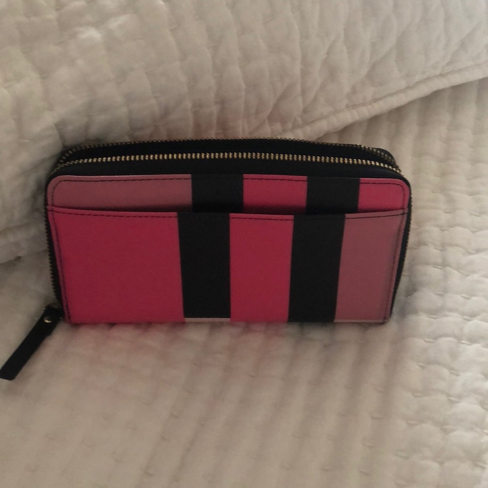 Wallet - Picture 2 of 4